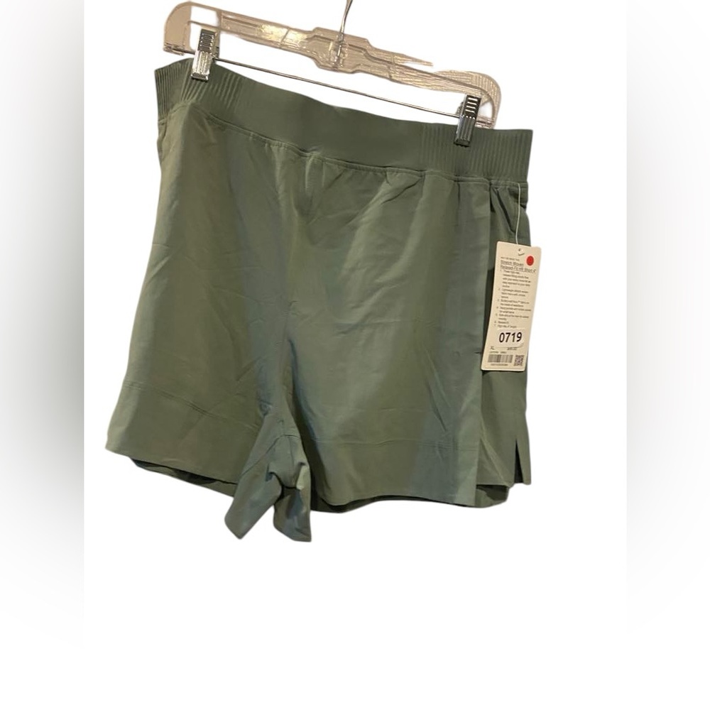 NWT Lululemon stetch woven relaxed fit HR shorts Size XL